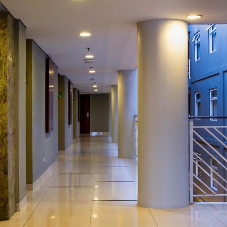 Primebiz Hotel Kuta Kuta  Ngoại thất bức ảnh