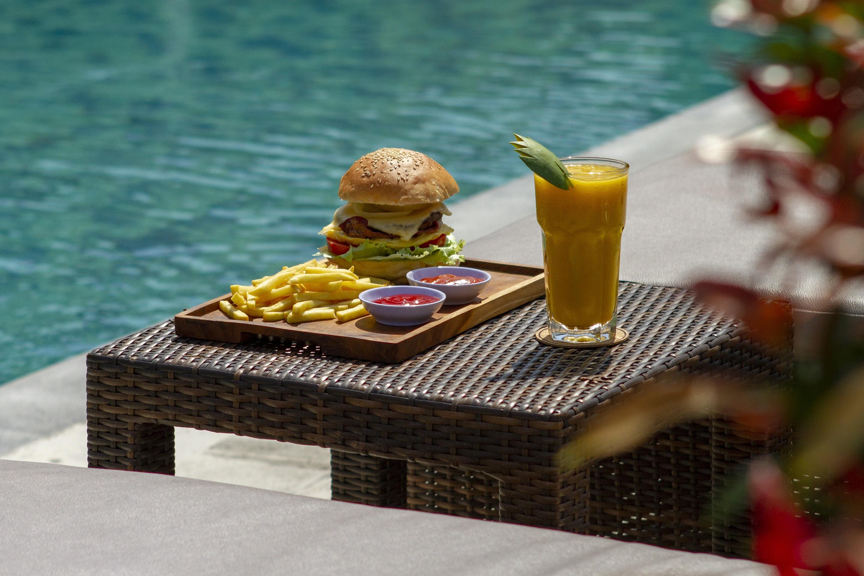 Primebiz Hotel Kuta Kuta  Ngoại thất bức ảnh