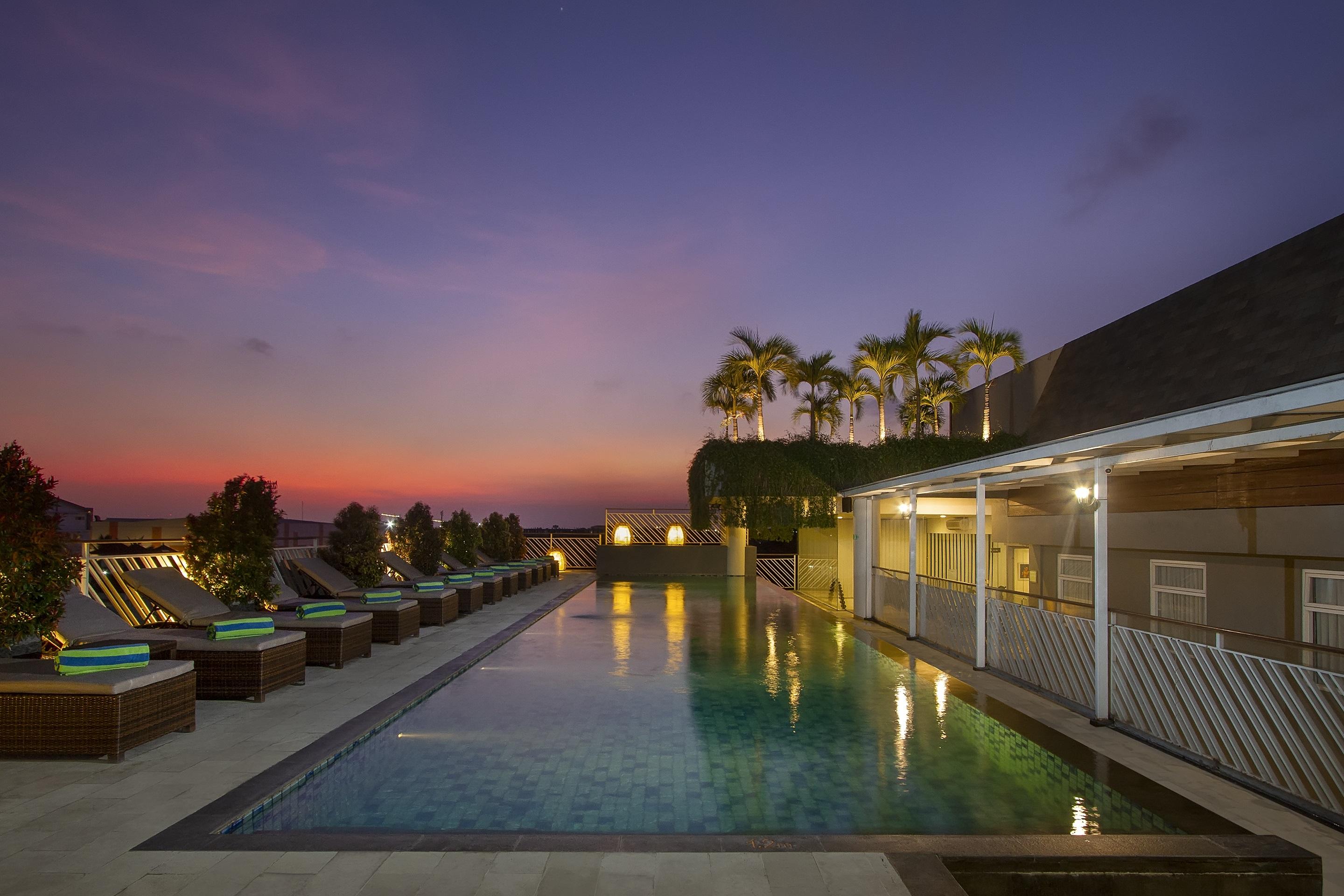 Primebiz Hotel Kuta Kuta  Ngoại thất bức ảnh