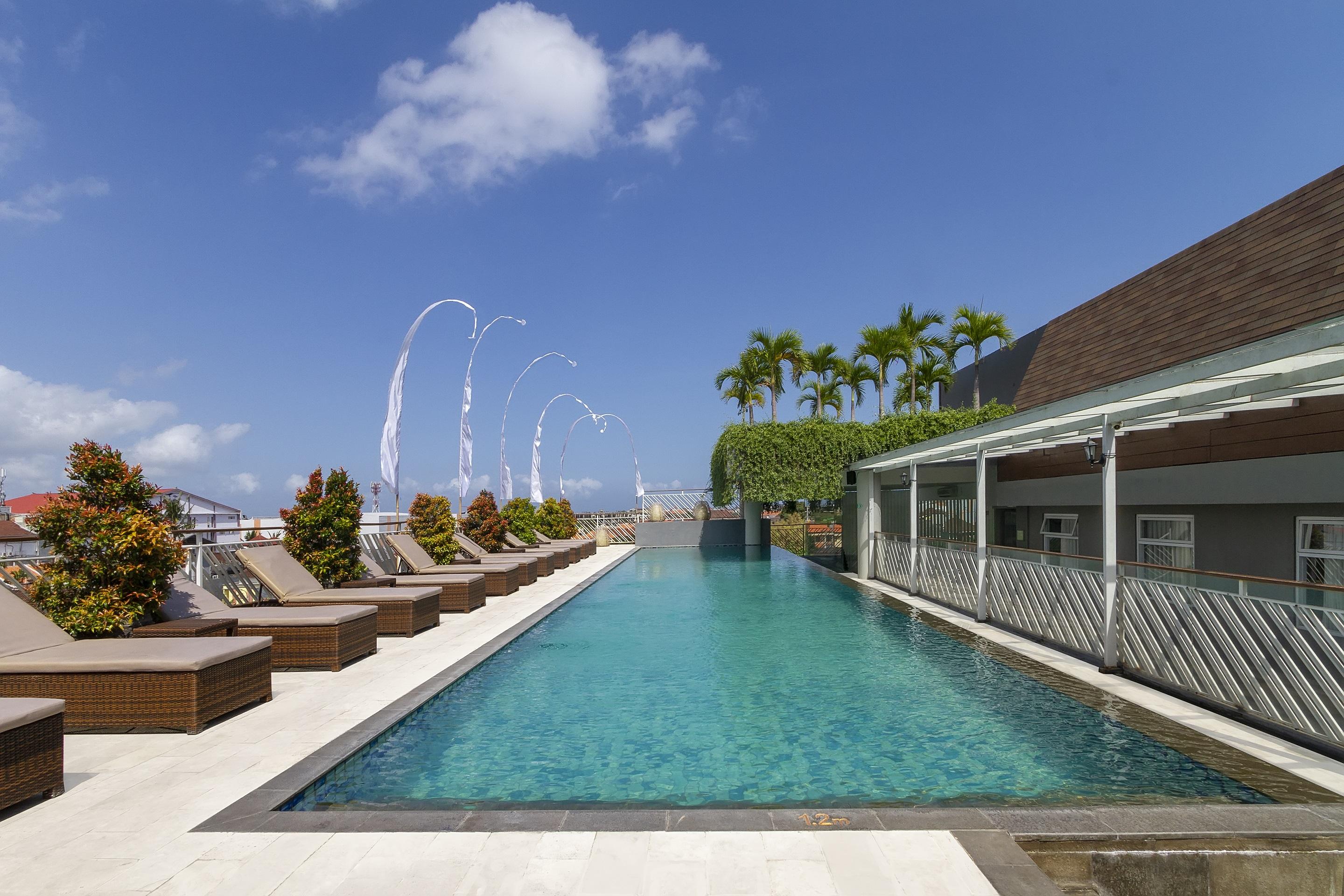 Primebiz Hotel Kuta Kuta  Ngoại thất bức ảnh