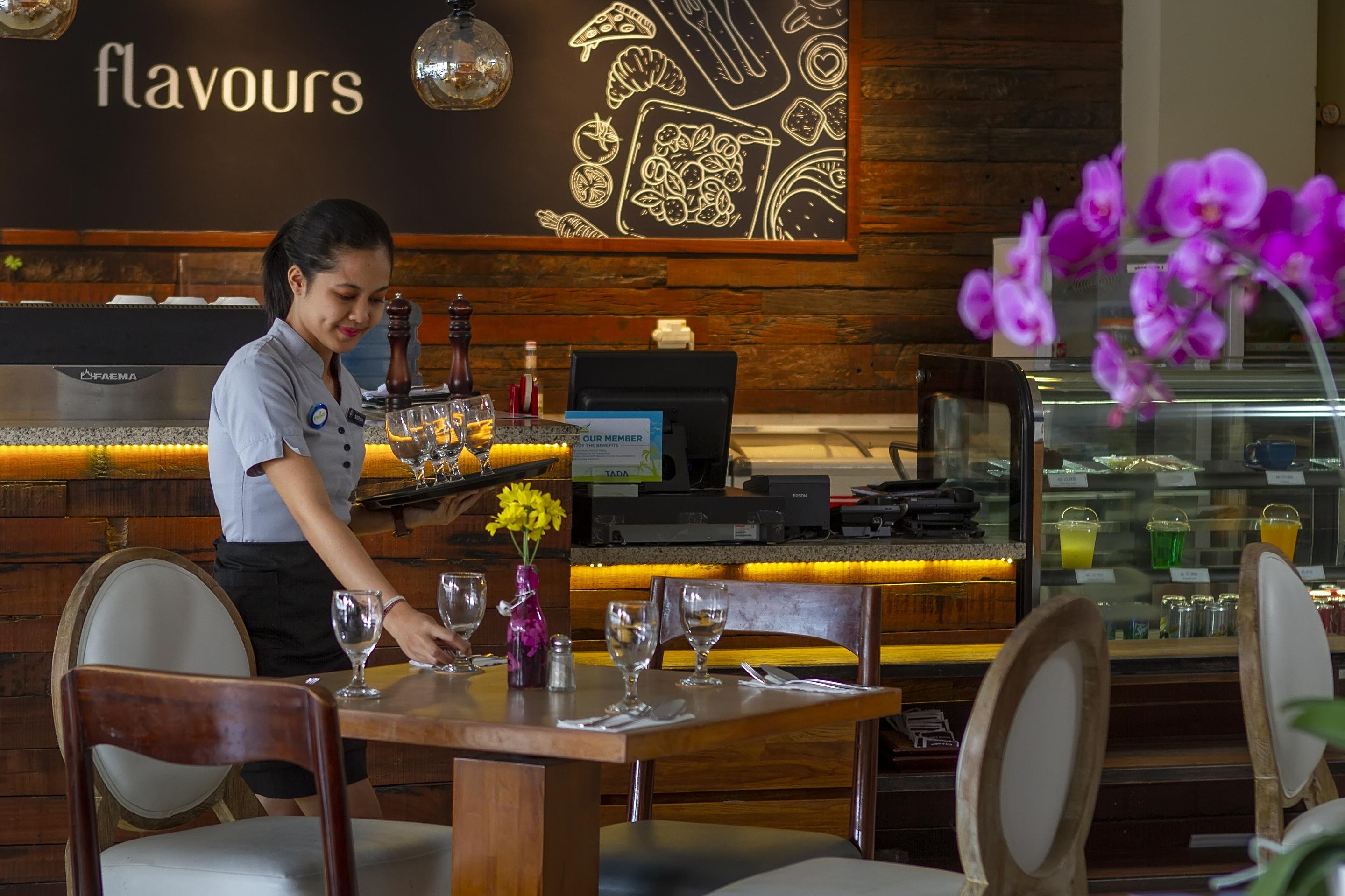 Primebiz Hotel Kuta Kuta  Ngoại thất bức ảnh