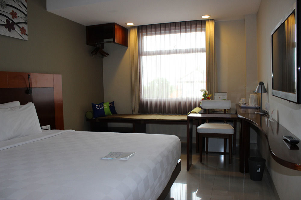 Primebiz Hotel Kuta Kuta  Ngoại thất bức ảnh