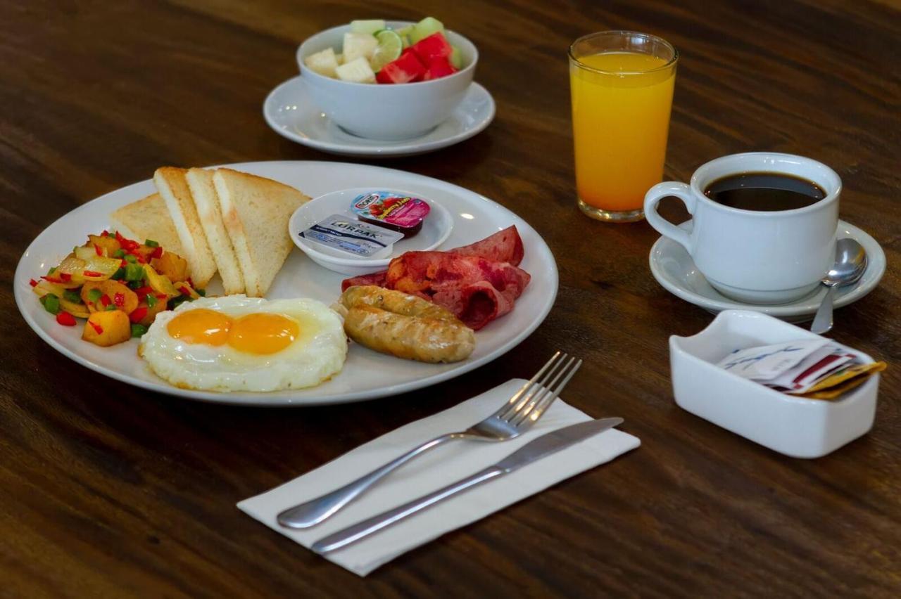 Primebiz Hotel Kuta Kuta  Ngoại thất bức ảnh